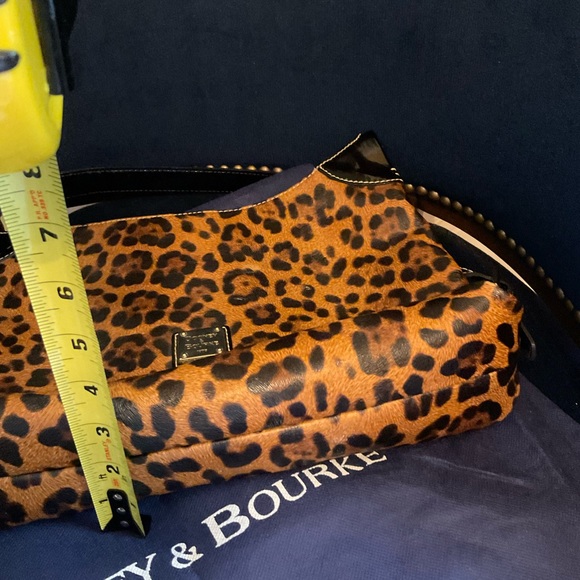 DOONEY BOURKE CHEETAH PRINT BLACK PATENT TRIM HOBO - Picture 6 of 13